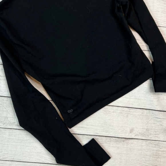 Tna TnaChill Costa Long Sleeve Top with Cut-Out Black Size Medium - Picture 4 of 5